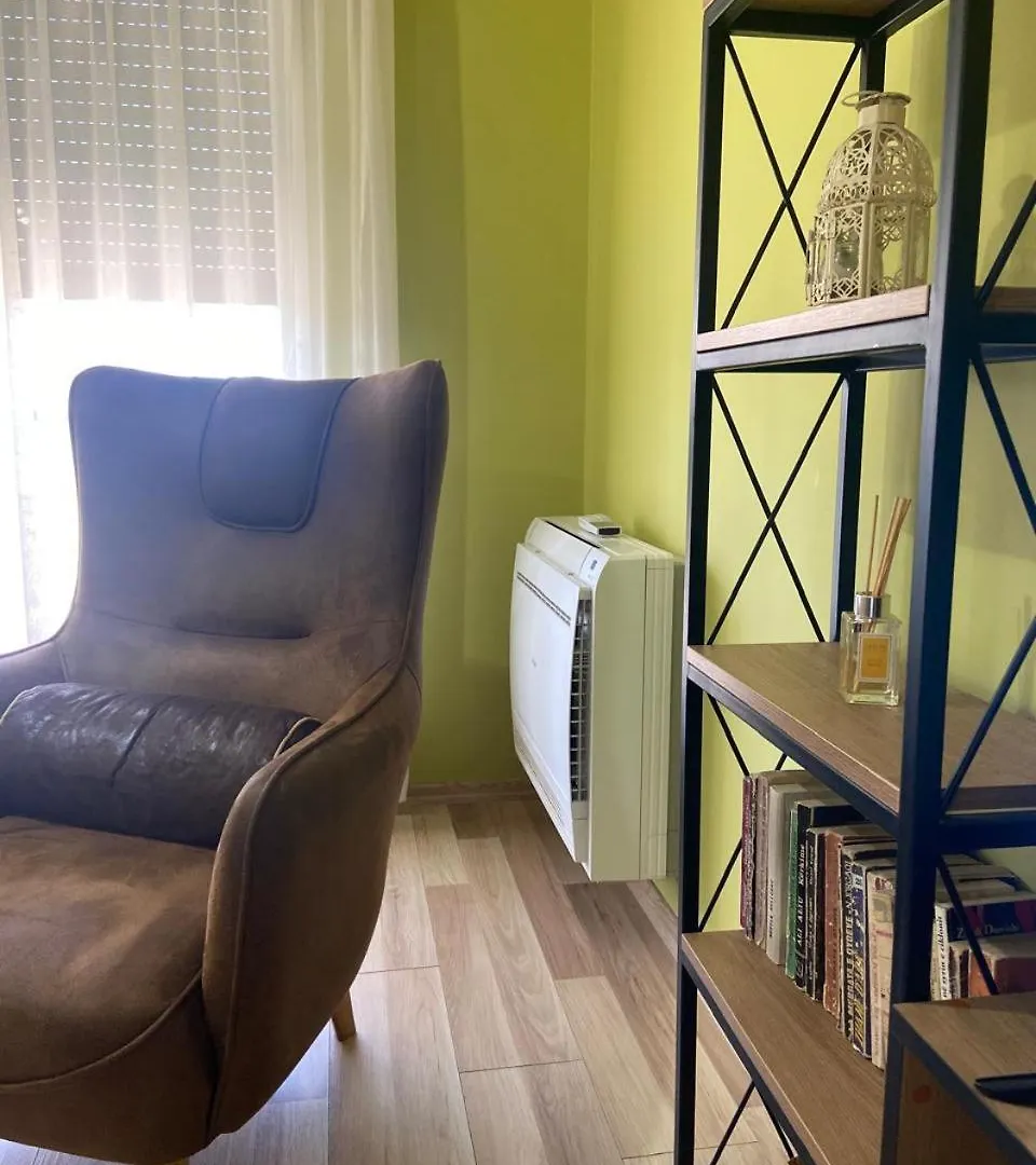 Cozy Stay Apartment Tirana 0*,